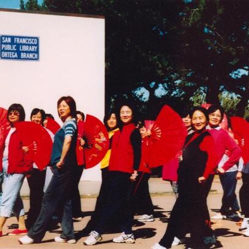 [Xianyu's dance class dancing in front of Ortega Branch Library]