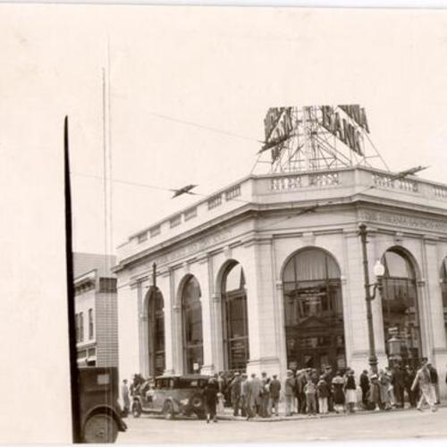 [Mission office of Hibernia Bank at 22nd and Valencia streets]