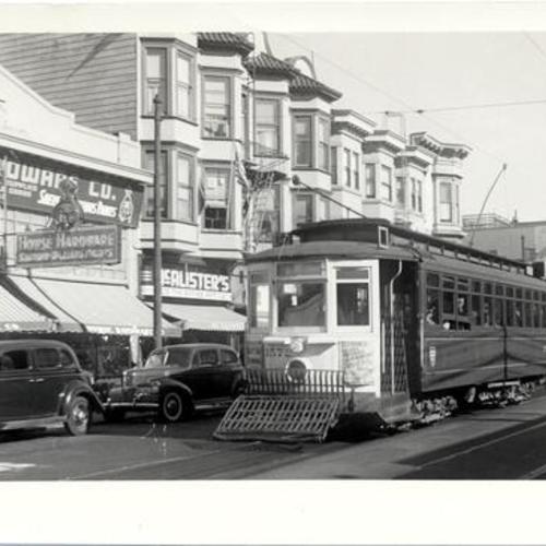 [Mission near 24th Street looking South at inbound #12 line car 1572]
