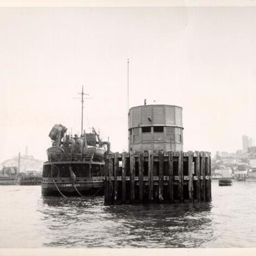 [Marine Exchange lookout station near foot of Hyde Street]