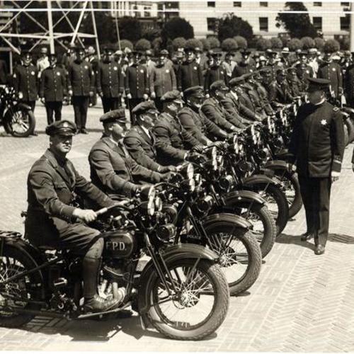[San Francisco motorcycle cops in Civic Center Plaza]