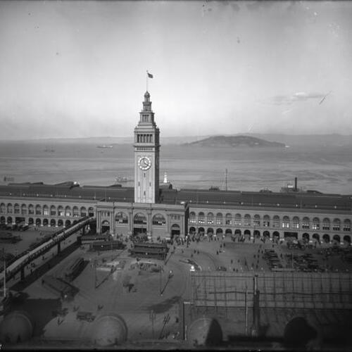 Ferry Building and San Francisco Bay