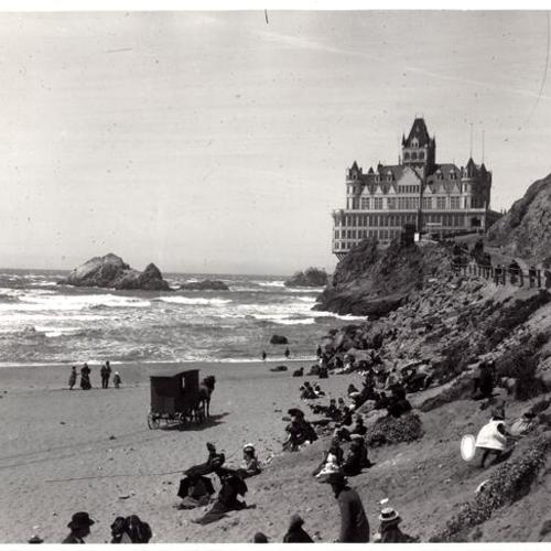 [Cliff House located at Ocean Beach overlooking the ocean]