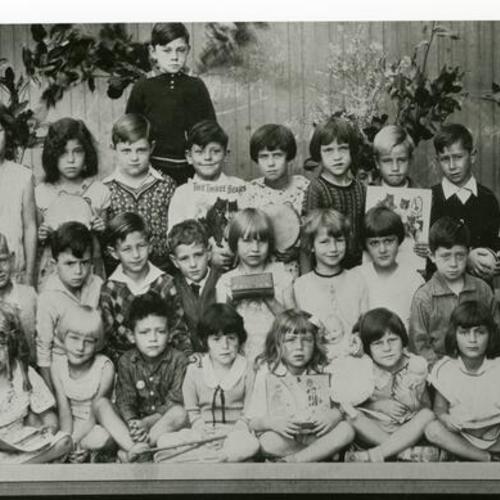 [Golden Gate Grammar School class photo in 1930]