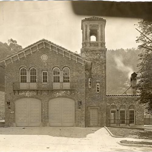 [Exterior of San Francisco Fire Department Engine 39]