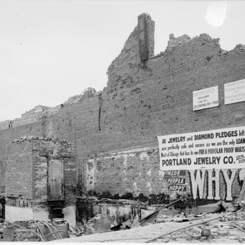 [Damage from 1906 earthquake, Portland Jewelry Co., 25 Stockton Street]