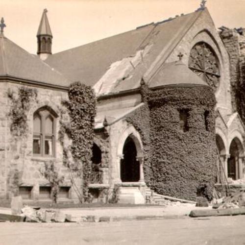 [First Unitarian Church after the 1906 earthquake]