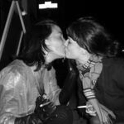 [Best friends, Natalie and Aliyya, kissing]