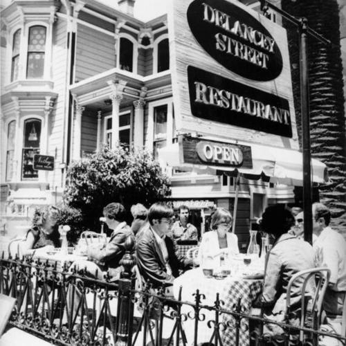 [Customers of Delancey Street restaurant enjoying outdoor eating on Union Street]
