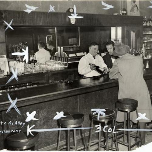 [Interior of Ciccio's Bar]