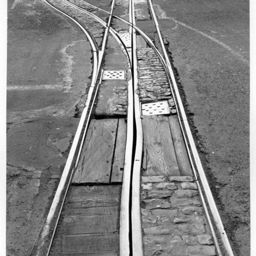 [Cable car tracks on Hyde Street, south of Beach]