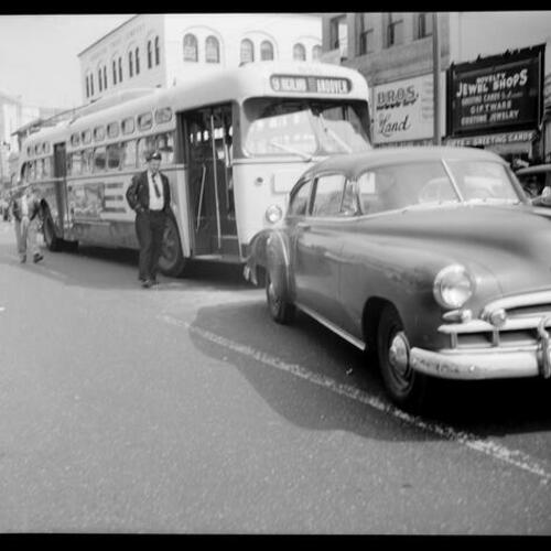 [Collision of Muni bus and automobile, Mission Street at 22nd]