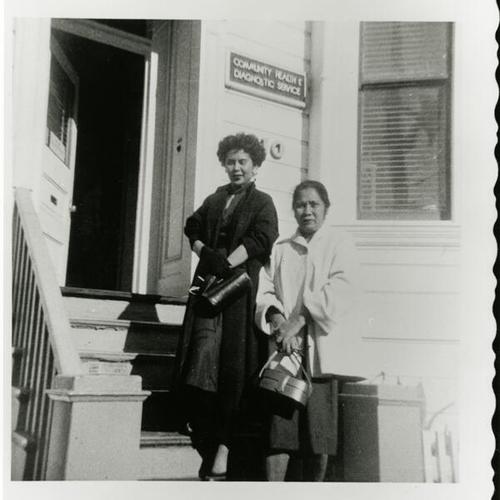 [Caridad and her mother, Lusia on Divisadero Street in 1958]