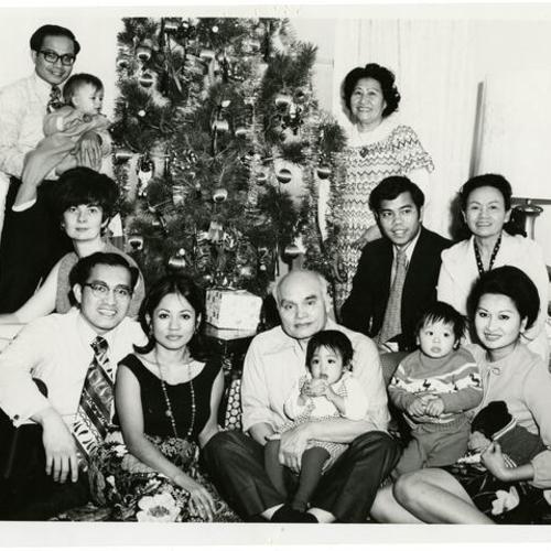 [Family photo during the Christmas holidays at Cip's parent's house]