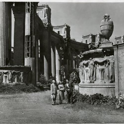 [Caspar Weinberger (right) pointing to Palace of Fine Arts]