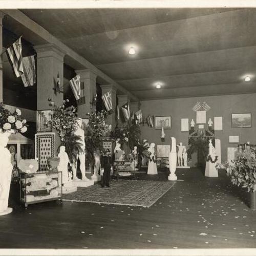 [Interior of Greek Building at the Panama-Pacific International Exposition]