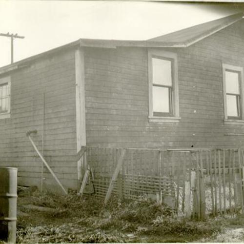 4 Naglee Street - view of west side and rear