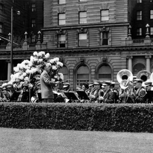 [Balboa High School band performing in Union Square]