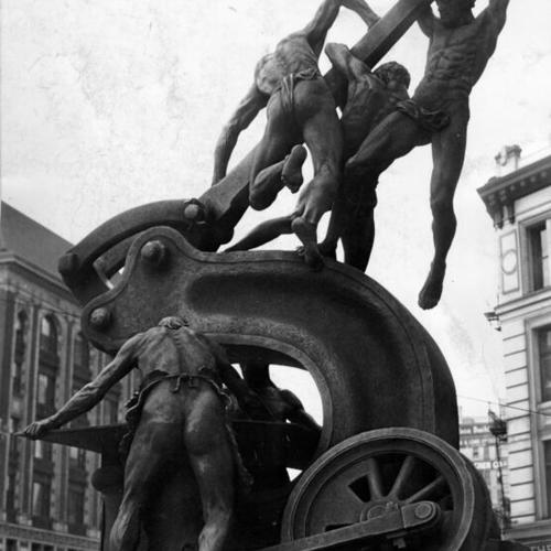 [Donahue Monument, also known as the Mechanics Monument, at Market and Battery Streets]