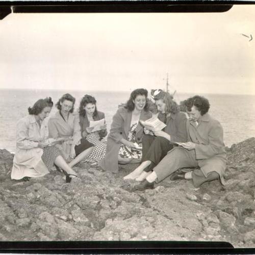 [Group of women on an island in the Farallones]