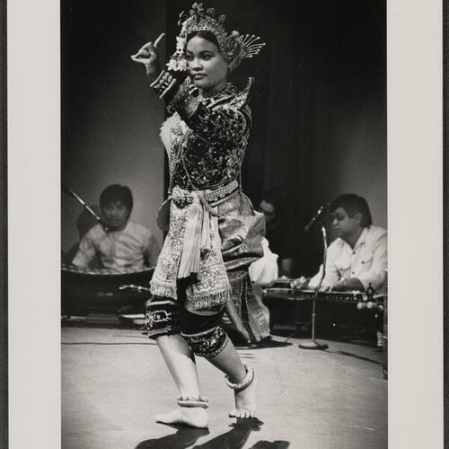 Music and Dance of Cambodia performance by Laksmi M. Sam at Asian Art Museum